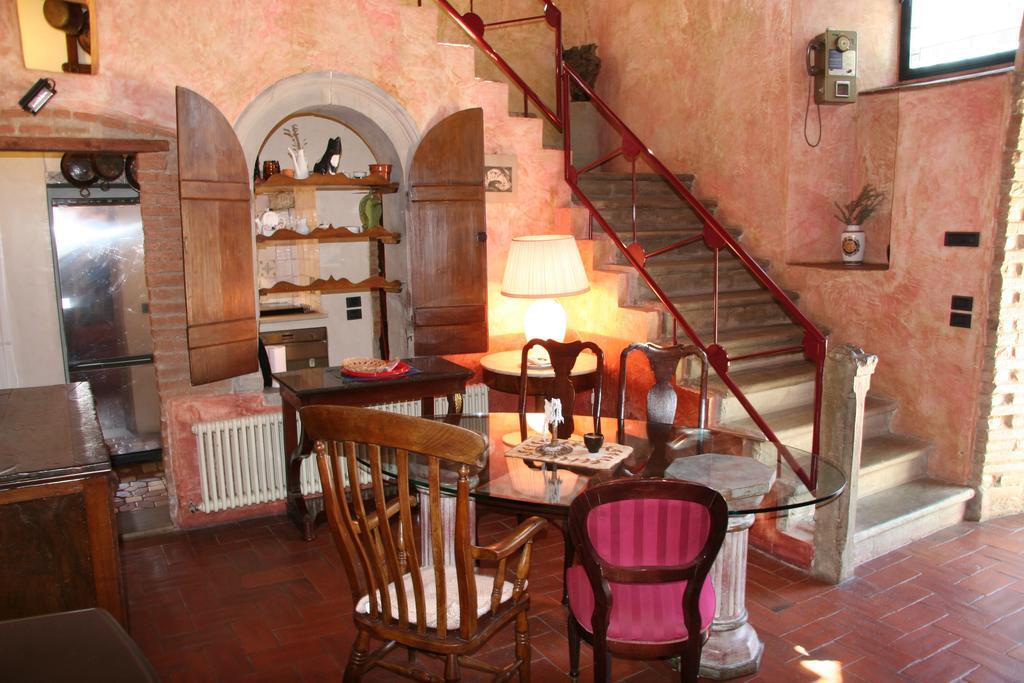Poggio Alla Pieve Relais Calenzano Habitación foto